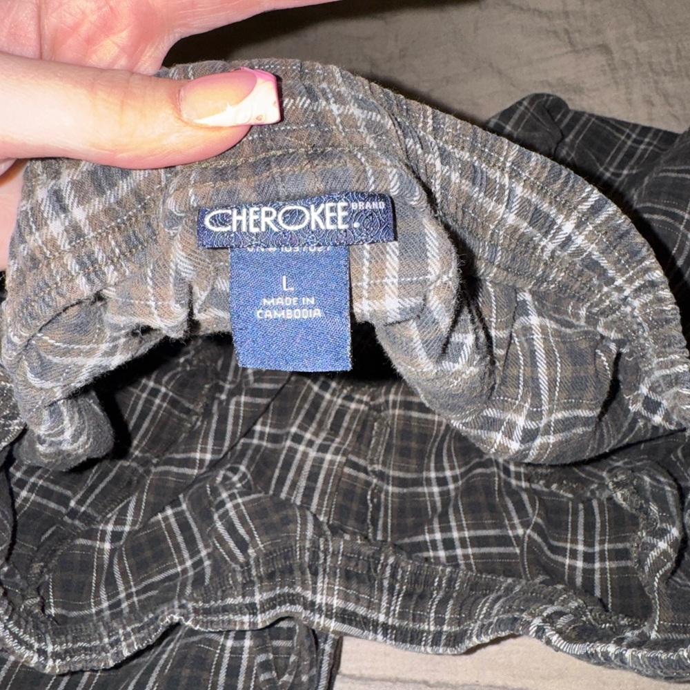 Cherokee Men's Dark Plaid Sweatpants - Picture 6 of 7
